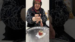 Peach Vs Hayri̇ye Anane