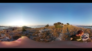 Nauticka patrolaJutarnjeg lista penje se na otoku Zut s kojeg se vide skoro cijeli NP Kornati