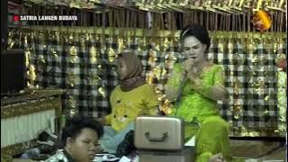 Kidalang H Rusdi '' judul cerita Bangbang Pustaka Raja Langen budaya