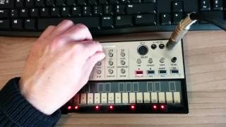 Video thumbnail of "Minimalist Ambient with the Volca Keys"