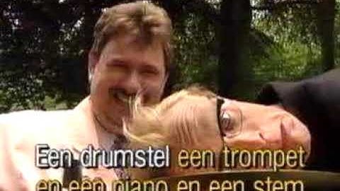 017 13 Er zit meer in een liedje dan je denkt   Samson & Gert