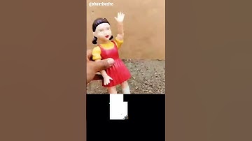 SQUID GAME Doll Plays DOMINO EFFECT And WINS👧🏻🚦