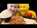 【ASMR】カップルでロングウィンナー食べてみた❤️
