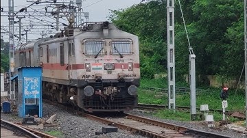 22913 Bandra Terminus - Saharsa Humsafar Express Arrival At Jabalpur Jn PF-6 || RAILFANDS ||