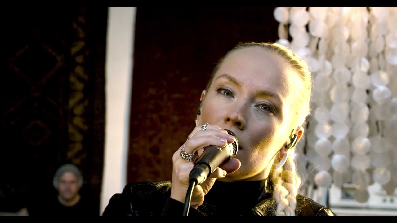 ELLE MÁRJÁ EIRA - Joik from the feature film The 12th Man (acoustic live)