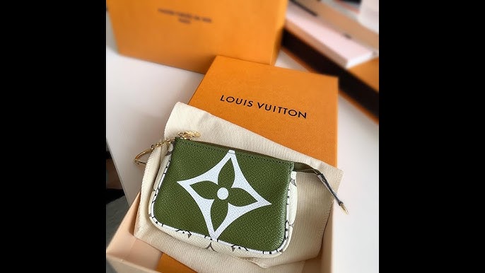 LOUIS VUITTON Monogram Giant Micro Pochette Accessories Kaki White