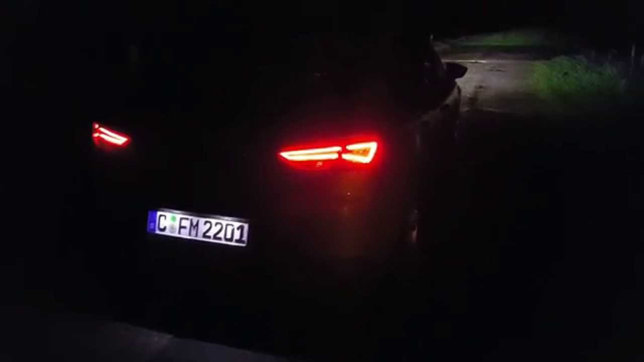 Seat Leon FR mit Voll-LED Scheinwerfern bei Nacht - YouTube