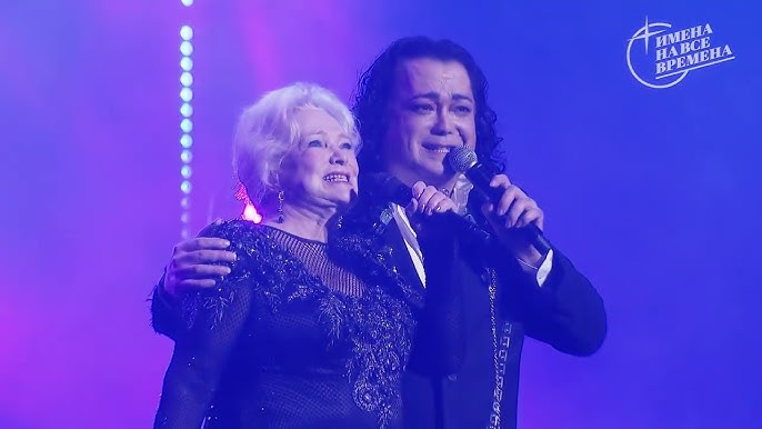 Сексуалдық фильм: Күйеуі алдаған әйел Порно камерадағы отбасылық секс