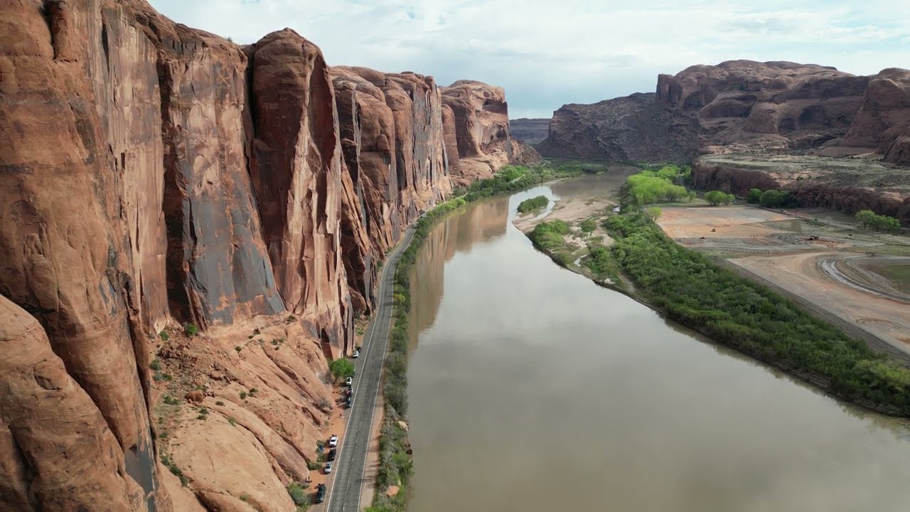 2024-04 Utah, Moab, Roadside Petroglyphs, USA - Part 2. Drone video