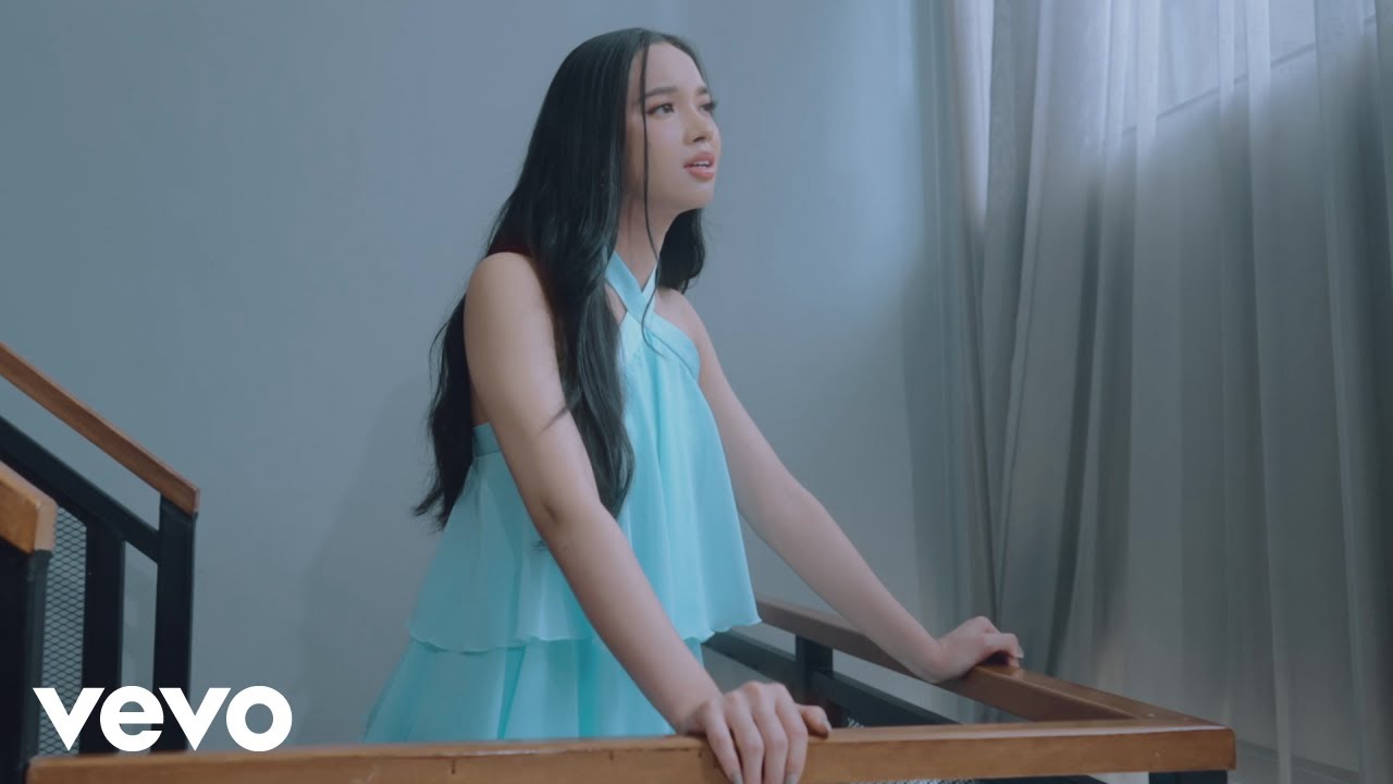 Lyodra - Tak Dianggap (Official Lyric Video) Lyodra - Tak Dianggap (Official Lyric Video)