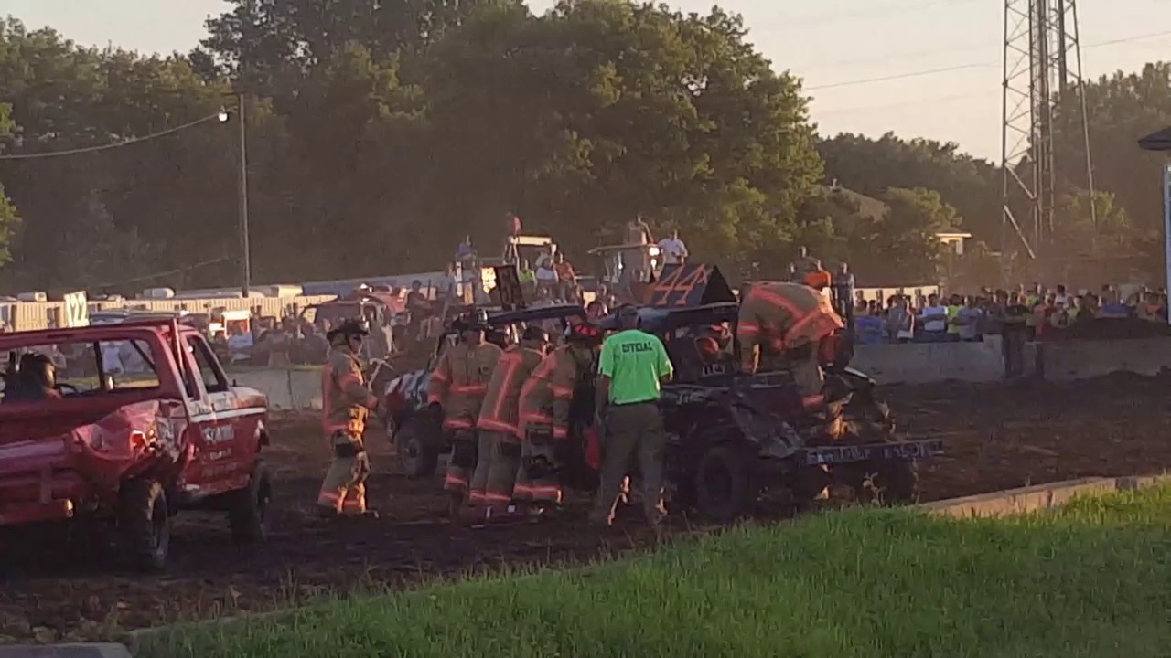 Cannon Valley Fair Fullsize Truck demo derby Cannon Falls, MN July 3rd