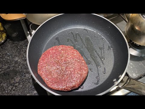 Видео: You won't believe how easy it is! Mind-blowing potato and meat recipe revealed!Subtitles