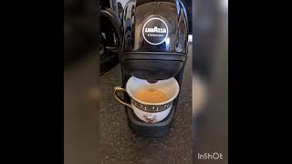 How to use LAVAZZA A MODO MIO... #coffee #lavazza #morningcoffee #coffemaker