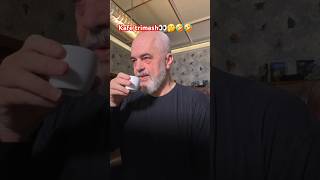Thumbnail for Edi rama i fut nje kafe trimash🤣pa sheqer🤣 ,kush do e shofi filxhanin🤔🤣#humor #editshqip #edirama