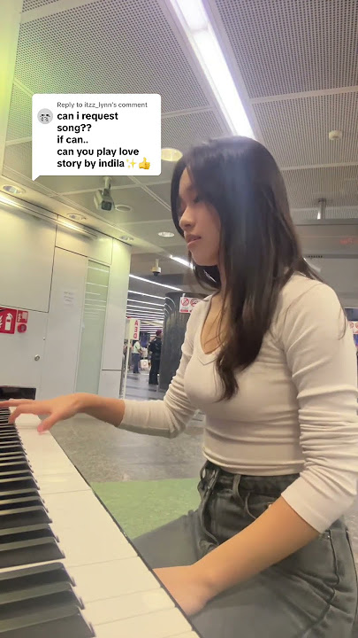Love Story - Indila (Public Piano Cover at Orchard) #publicpiano #pianocover #indila #singapore