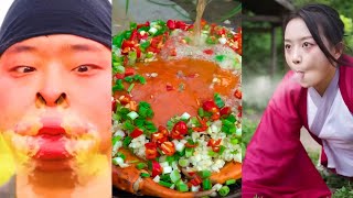 【Funny Video】Kung Fu beauty beats assassins with chili peppers and cooks a spicy feast