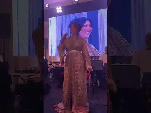 دنيا بطمة في اول حفل شعبي اويالا جا 