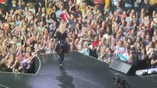 Kelly Clarkson - A Moment Like This Meaning Of Life Nashville, Tn