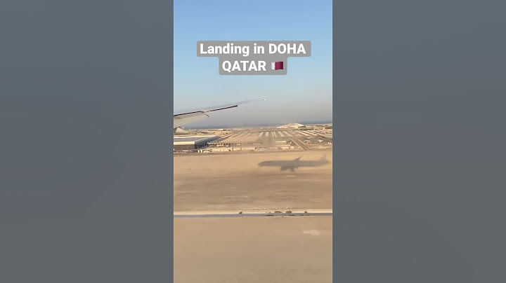 airplane landing in DOHA QATAR 🇶🇦 #vacation #travel #shorts #video #airplane #landing #qatar