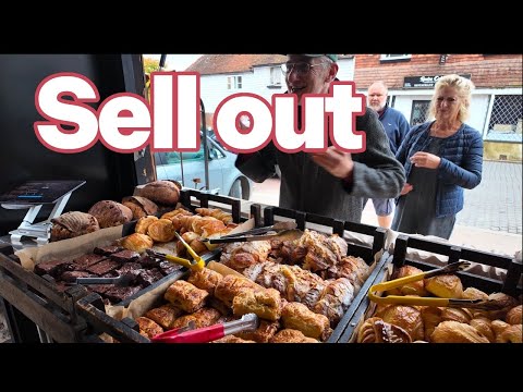 مخبوزات منبثقة في القرية الجديدة بيع كامل التذاكر مرة أخرى الجزء الثاني