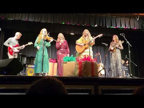 If We Make It Through December - The Vaughn Family ft. Emily Ann Roberts