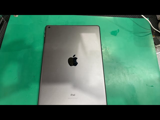故障したApple iPad iPad 第7世代 10.2インチ水没リンゴマーク・リカバリーモード