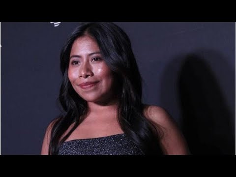 Video: Yalitza Aparicio Herečka Roma Na Obálce Vogue V Mexiku