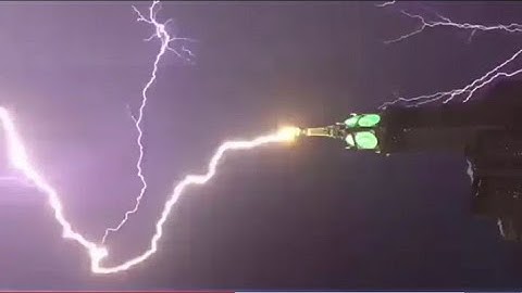 Lightning Strike on Mecca Clock Tower at 27th September. 2019 During the isha Adhan