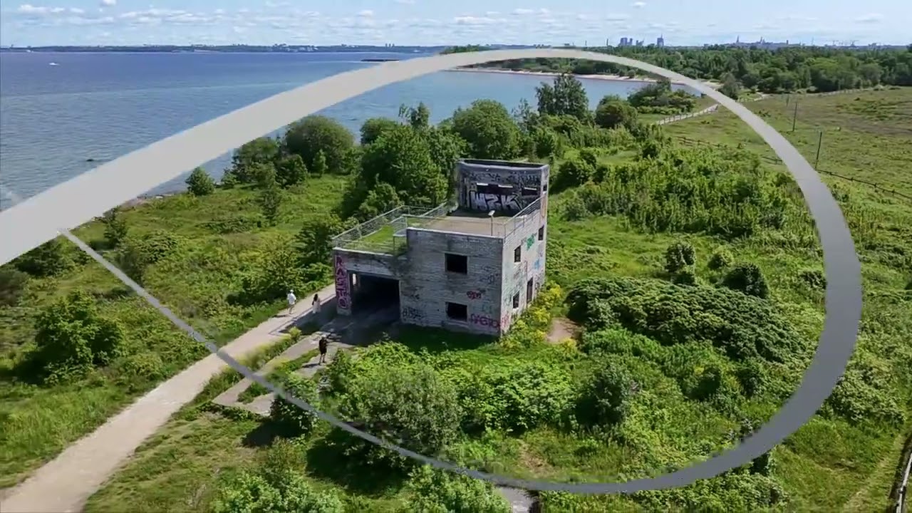 Porikärbes Paljassaare kohal (Dust fly over the Naked Island)