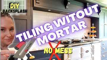Eenvoudig te installeren tegelachterwand met mousseline lijm #doehetzelf #keuken #ontwerp