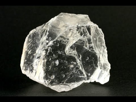 水晶 (ロッククリスタル) 原石 148g / Rock Crystal - YouTube