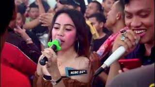 GANG DOLLY - LARASATI YAKUZA MUSIK ISTIMEWA