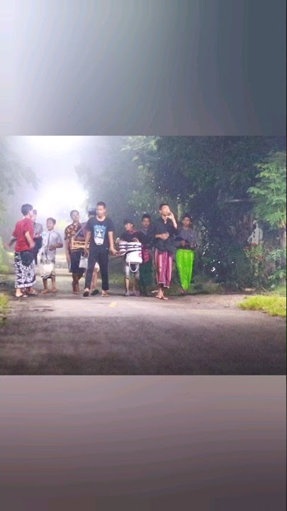 Download lagu Ronda bangunin Sahur dihantuin pocong 🤣 #prankpocong