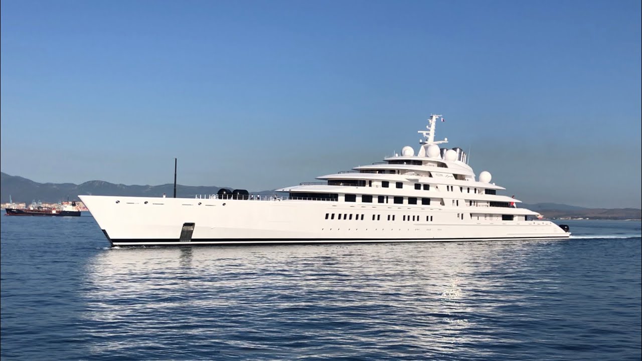 azzam yacht size