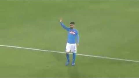 Napoli-Real Madrid, Insigne non trattiene le lacrime sotto la curva [VIDEO]