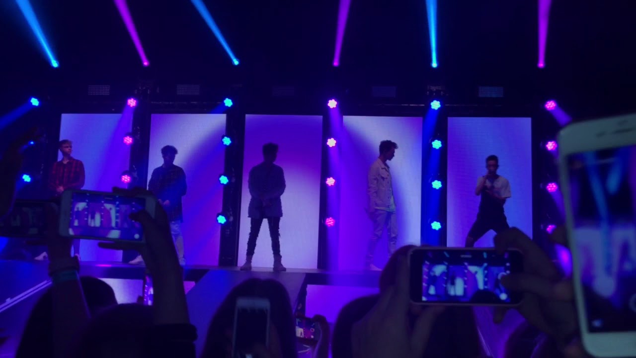 Why Don’t We London zach birthday & these girls