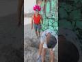 coringa na praia
