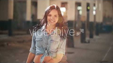 Gold Particles Transitions and Frames | Motion Graphics - Envato elements