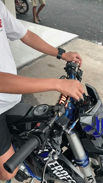 MODIFIKASI YAMAHA WR SUPERMOTO MATICCORNER DIRTY HEROES