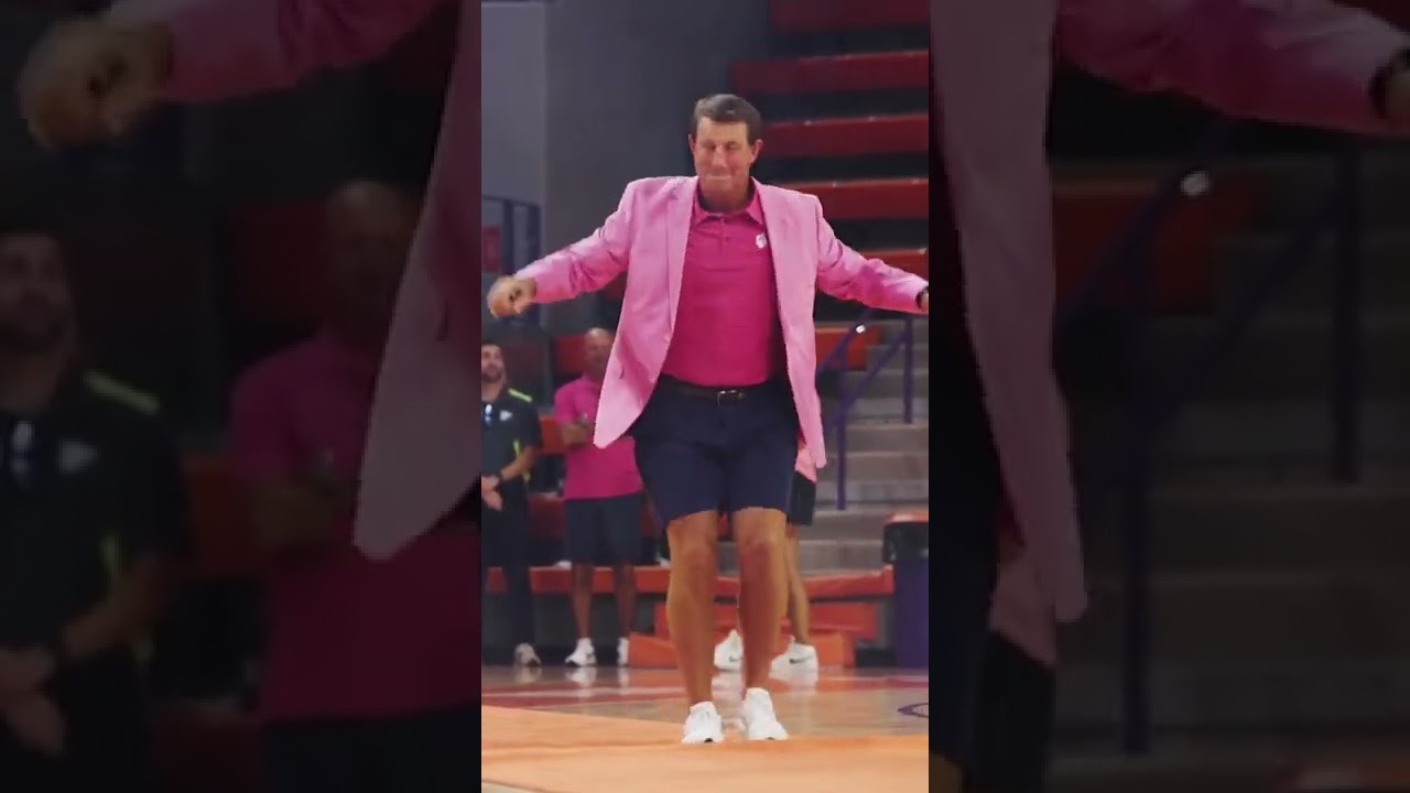 Wanna see Dabo Swinney hit the Griddy? We know you do 🕺