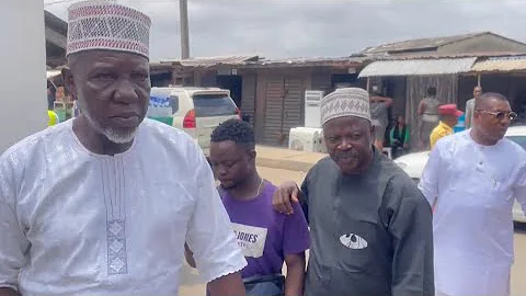 MOMENT NOLLYWOOD ACTORS STORMS MC OLUOMO’S HOUSE AS HE CELEBRATES 5TH YEAR REMEMBRANCE FOR HIS MOM