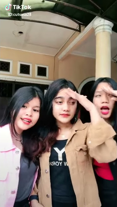 Tiktokan bareng temen - Cut Salsa | LuLu Clips