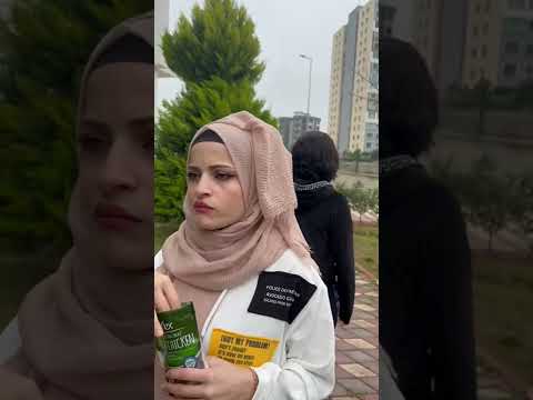 البنت الحقيرة اضحك من قلبك ام سيف 