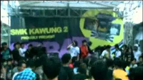 VIOLENCE SOVIA live @ SMK KAWUNG 2 -SATURDAY NIGHT DISTORTION_(ALLConverter).mp4
