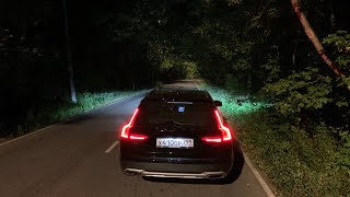 Volvo V90 Cross Country - Night Driving