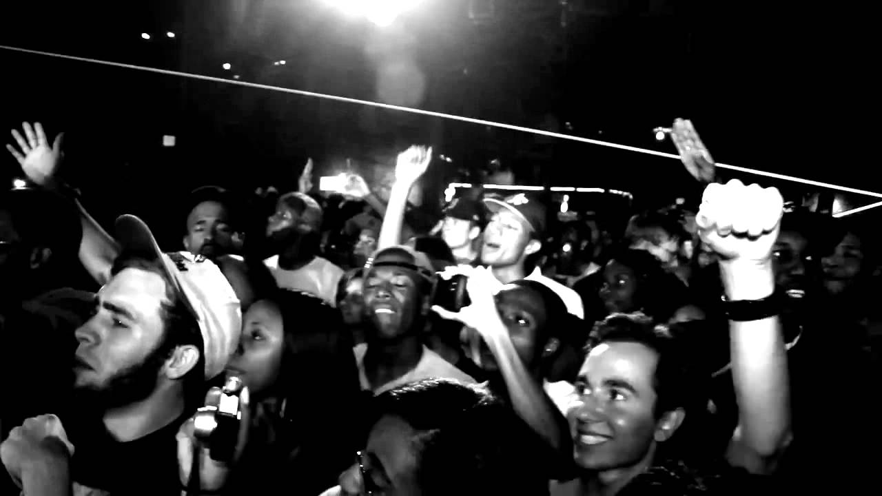 2 CHAINZ - Riot HQ - YouTube