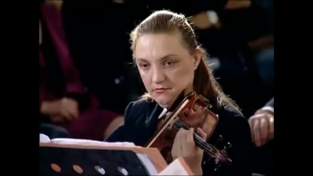 Francois Devienne- Flute Concerto No7 Soliste Venera Mehmetagaj