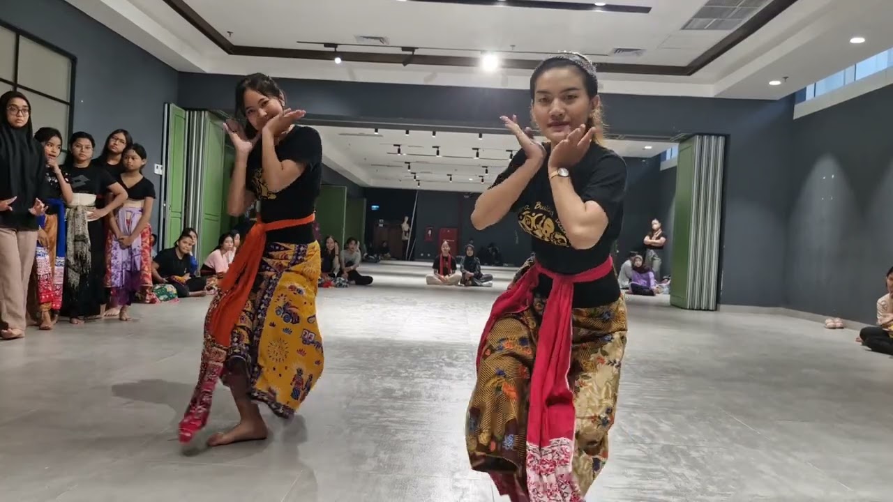 Latihan Tari Kembang Kemayoran dan Kembang Jatoh