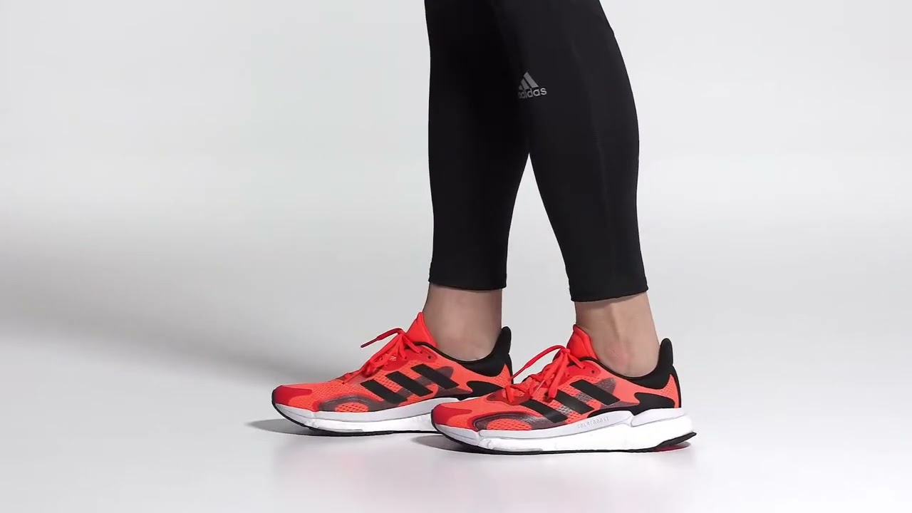 SOLARBOOST 3 SHOESROAD RUNNING SHOES BUILT FOR TRAINING OR RACE DAY.