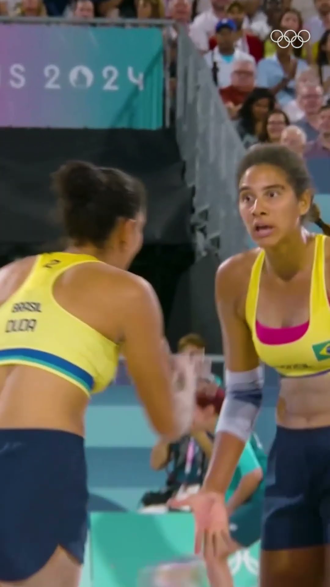 Duda's magical point at Paris 2024! ? #Olympics #Sports #Brazil #BeachVolleyball